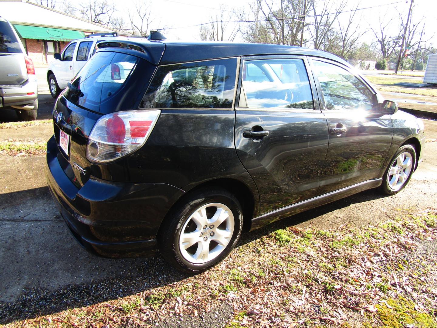 2008 Black Toyota Matrix 2WD (2T1KR32E58C) with an 1.8L L4 DOHC 16V engine, Automatic transmission, located at 15016 S Hwy 231, Midland City, AL, 36350, (334) 983-3001, 31.306210, -85.495277 - Photo#7